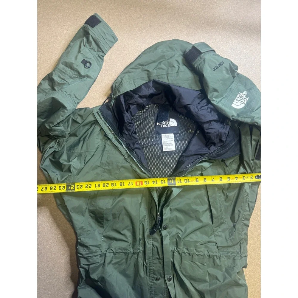 The North‎ Face Gore Tex Men's Medium Olive Green Hooded Rain Jacket